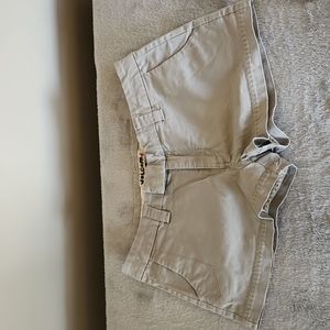 Volcom Don't Chi Know greige/taupe 1.5" inseam shorts size 7